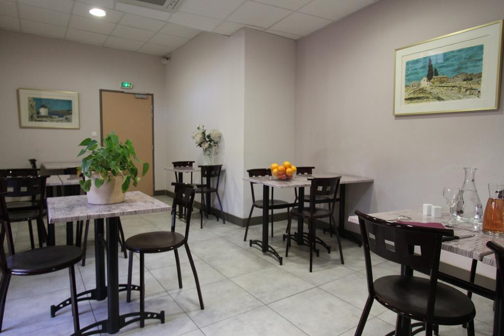 Le Provencal Hotel Tarascon Phòng bức ảnh
