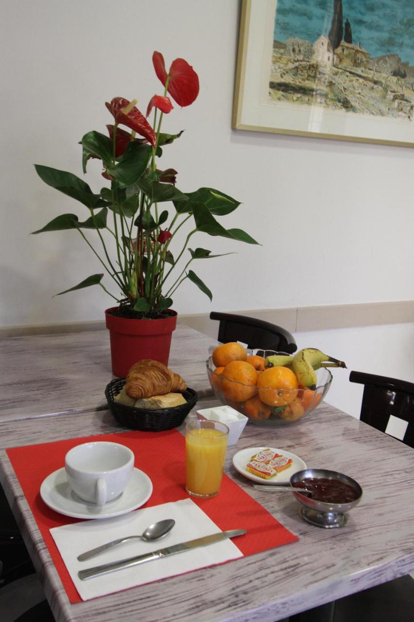 Le Provencal Hotel Tarascon Ngoại thất bức ảnh
